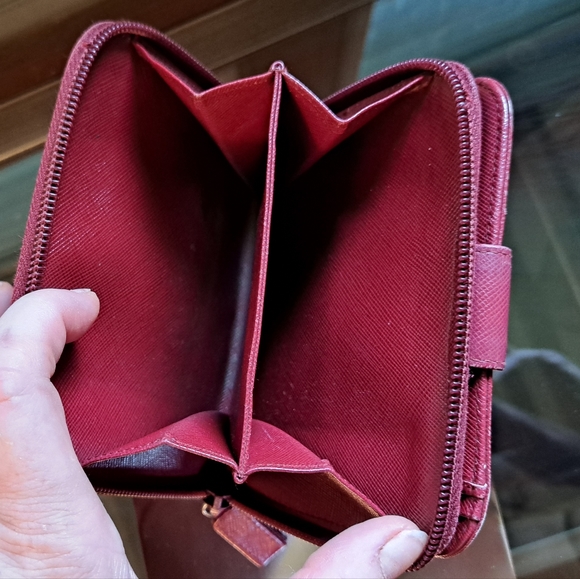 PRADA Wallet - Picture 3 of 7